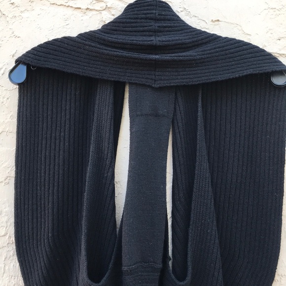 Gorgeous Guess Jeans Open Sweater Vest - Picture 6 of 8